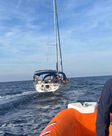 Çanakkale’de 79 kaçak göçmen ile yakalanan 2 organizatör tutuklandı