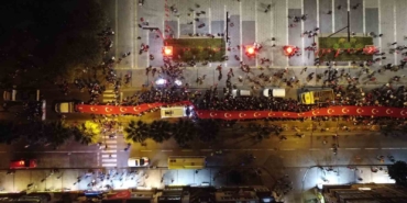 Çanakkale’de meşaleler Cumhuriyet için yandı