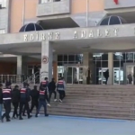 Canlı yayın yaparak göçmen kaçakçılığı yapan organizatörler cezaevine teslim edildi