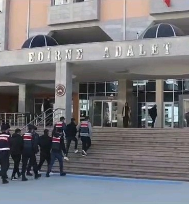 Canlı yayın yaparak göçmen kaçakçılığı yapan organizatörler cezaevine teslim edildi
