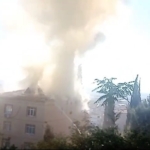 Çatı alevlere teslim oldu: Yangın 45 dakikada söndürüldü