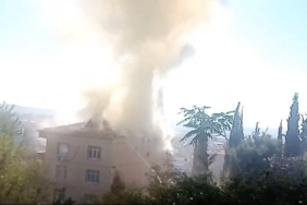 Çatı alevlere teslim oldu: Yangın 45 dakikada söndürüldü