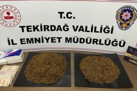 Çatıya gizlenmiş poşet poşet uyuşturucu ele geçirildi