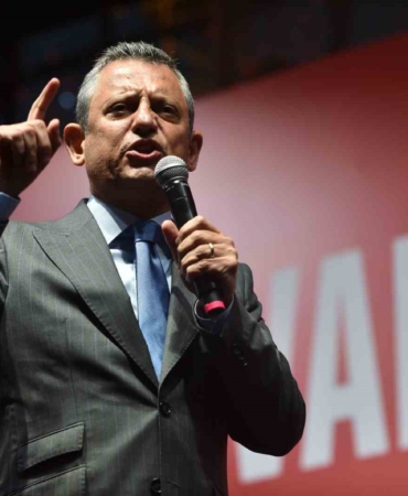 CHP Genel Başkanı Özel: "Artık ana muhalefet olmayı değil, birinci parti olmayı ve bu milletin yüzünü güldüren parti olmayı konuşuyoruz"