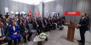 CHP Genel Başkanı Özel: "İktidarı bir şekilde erken seçime zorlamak durumundayız"