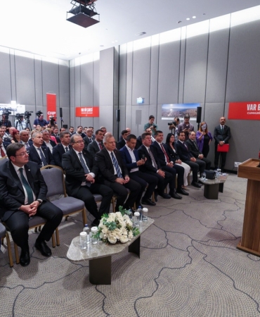 CHP Genel Başkanı Özel: "İktidarı bir şekilde erken seçime zorlamak durumundayız"