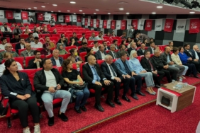 CHP’nin kongresinde koltuklar boş kaldı