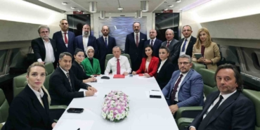 Cumhurbaşkanı Erdoğan: "Genel başkan yardımcılarında bazı değişiklikler olabileceği gibi aynı şekilde kabinede de duruma göre değerlendirmelerimizi yaparız"