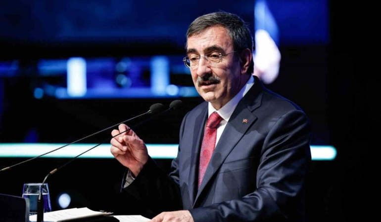 Cumhurbaşkanı Yardımcısı Cevdet Yılmaz: "Kendi ayaklarımız üzerinde çok güçlü bir şekilde durmak durumundayız"