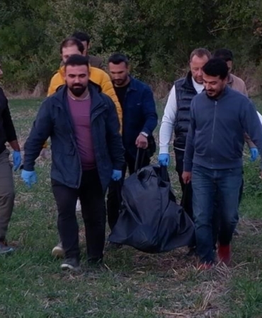 Dere kenarında kesilmiş ve yakılmış ceset bulunmuştu, polis iğneyle kuyu kazdı cinayeti çözdü