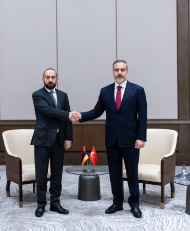 Dışişleri Bakanı Hakan Fidan, Ermenistan Dışişleri Bakanı Mirzoyan ile görüştü