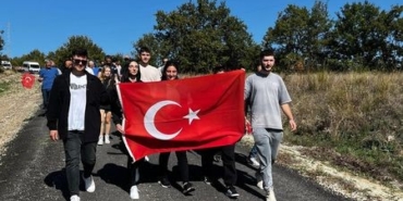 Doğanın güzelliklerini keşfetmeye çıktılar