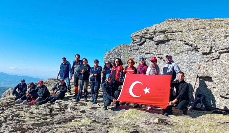 Doğaseverler cumhuriyeti zirvede kutladı