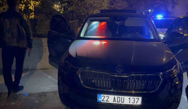 Edirne’de çakar lambalı otomobile 12 bin 800 lira ceza kesildi