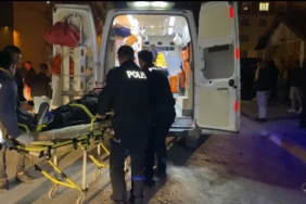 Edirne’de direğe çarpan aracın içinde sıkışan sürücü yaralandı