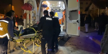 Edirne’de direğe çarpan aracın içinde sıkışan sürücü yaralandı