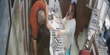 Edirne’de kuyumcuları düşük ayarlı altınla dolandıran 2 kişi tutuklandı