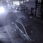 Esenler’de çatıdan düşen parçalardan saniyelerle kurtuldu