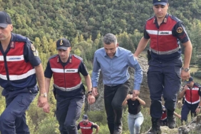 Eşini uçurumdan iterek öldürdüğü iddia edilen sanığın davasında olay yeri keşfi yapıldı