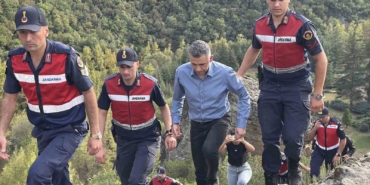 Eşini uçurumdan iterek öldürdüğü iddia edilen sanığın davasında olay yeri keşfi yapıldı
