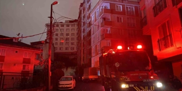 Eyüpsultan’da elektrik direği havai fişek gibi patladı