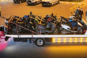 Eyüpsultan’da trafiği tehlikeye sokan 14 motosikletli yakalandı