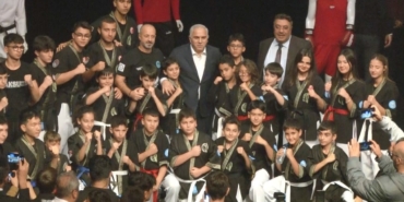 Fatih Belediyesi’nden amatör spor kulüplerine büyük destek