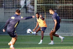 Fenerbahçe, Samsunspor maçı hazırlıklarını sürdürdü