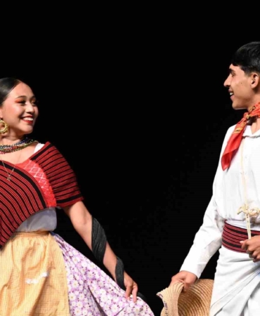 Gaziosmanpaşa’daki Uluslararası Halk Dansları Festivali renkli görüntülere sahne oldu