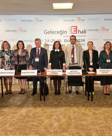Geleceğin E hali Kongresi’nde binlerce eczacı bir araya geldi