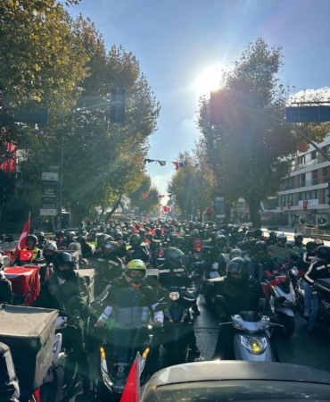 Gelenekselleşen Vigo 29 Ekim Korteji’ne yoğun ilgi