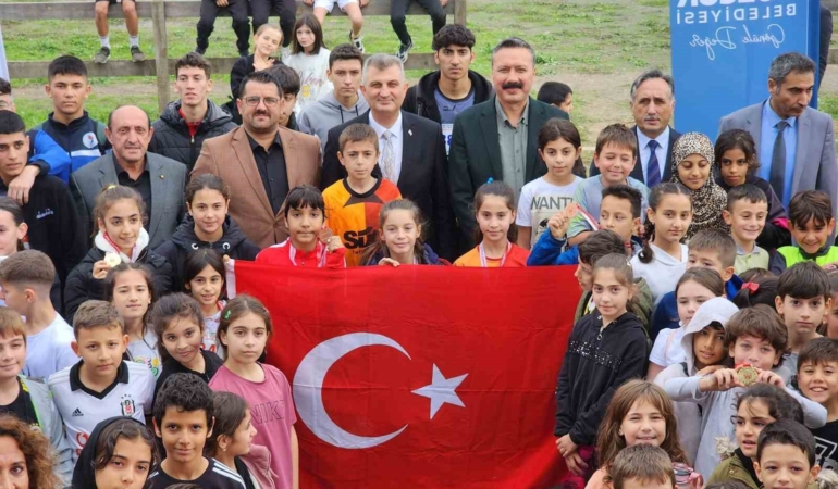 Gölcük’te Cumhuriyet coşkusu sporla birleşti