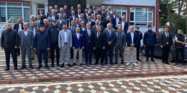 Gölpazarı’nda muhtarla bir araya geldi