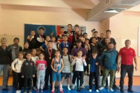 Güreş Takımı Cumhuriyet Kupası’ndan 14 madalya ile döndü