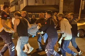 Hafif ticari araç ile motosiklet çarpıştı: 1 yaralı