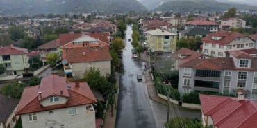 Hendek’te 3 mahalleyi bağlayan hat sil baştan yenilendi