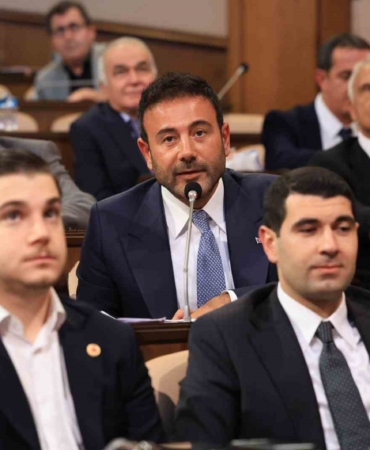 İBB Meclisi’nde Beşiktaş Belediye Başkanı Akpolat, Balmumcu - Dikilitaş imar planını konuştu
