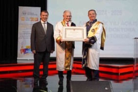 İGÜ, Binali Yıldırım’a Fahri Doktora Diploması tevcih etti