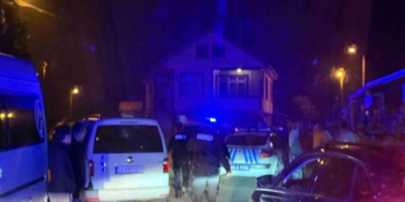 İki grup arasında çıkan kavgayı ayırmak isteyen bekçi yaralandı