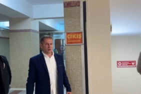 İlk eşinin kendini astığını iddia etmişti, ikinci eşi de aynı şekilde ölü bulunan sanığın yargılanmasına başlandı