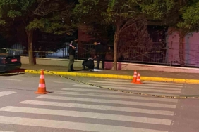 İş yerinden çıkan şahıslara silahla saldırdılar: 2 yaralı