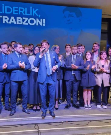 İsmail Turgut Öksüz, Trabzonlu dernek başkanlarıyla bir araya geldi