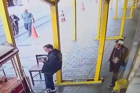 İstiklal Caddesi’nde polise bıçaklı saldırı