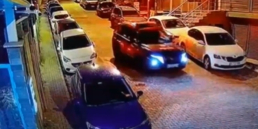 Kağıthane’de polisin Türk bayrağı hassasiyeti yürekleri ısıttı