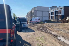 Kalıp sökerken düşen işçi yaralandı