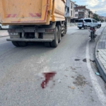 Kamyonla çarpışan motosikletli genç hayatını kaybetti