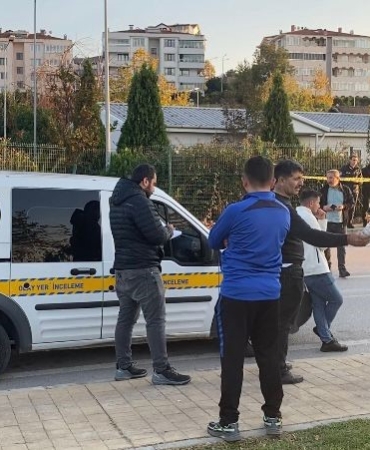 Karamürsel’de bir kişi aracında ölü bulundu