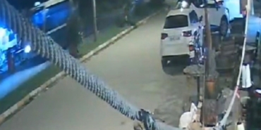 Karasu’da iki otomobil çarpıştı: 3 yaralı