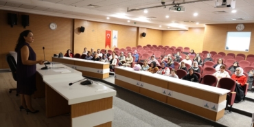 Kartepe’de meme kanserine farkındalık eğitimi