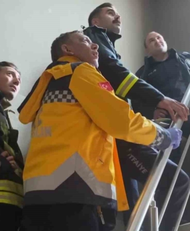 Kendisinden haber alınamayan vatandaş, evde uyurken bulundu